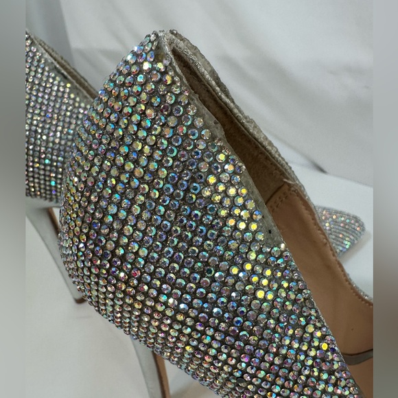 Steve Madden “Altisha” Nude Crystal Pointed-Toe Pumps w Silver Heels Sz 8.5 - Picture 7 of 10